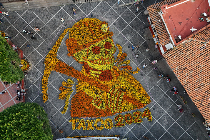 Festival-de-Macarios-y-Catrinas-Taxco