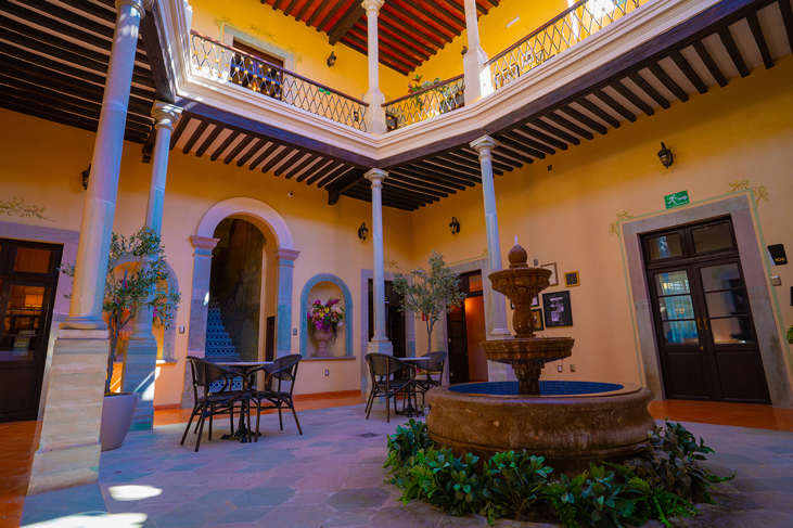 Diego-Corazon-de-Frida